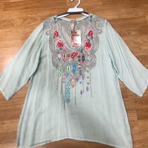 Johnny Was Embroidered Tunic, XL, pale green, floral and geometric design.